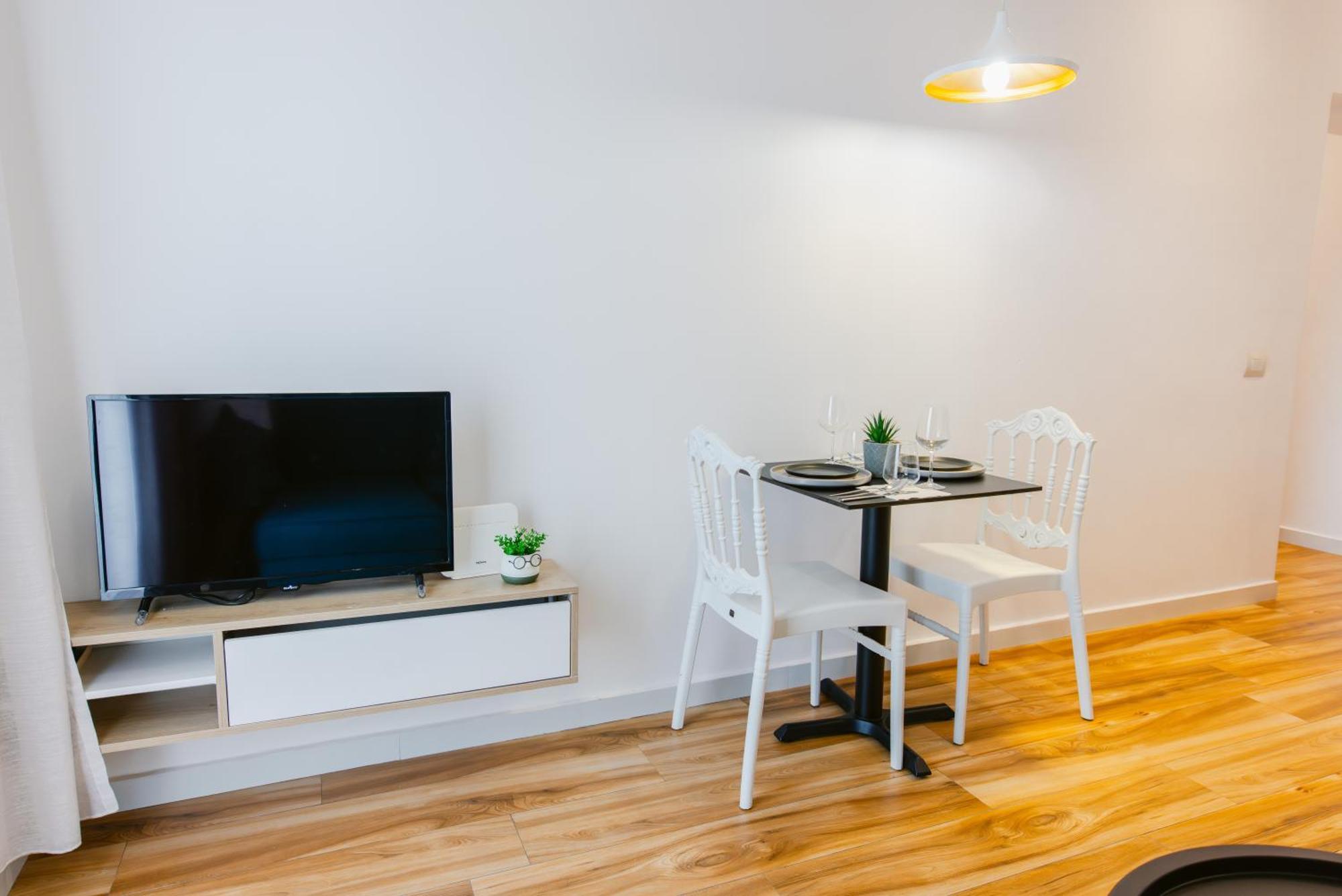 Durres Str Modern Apartments - The Nest Tirana Kültér fotó